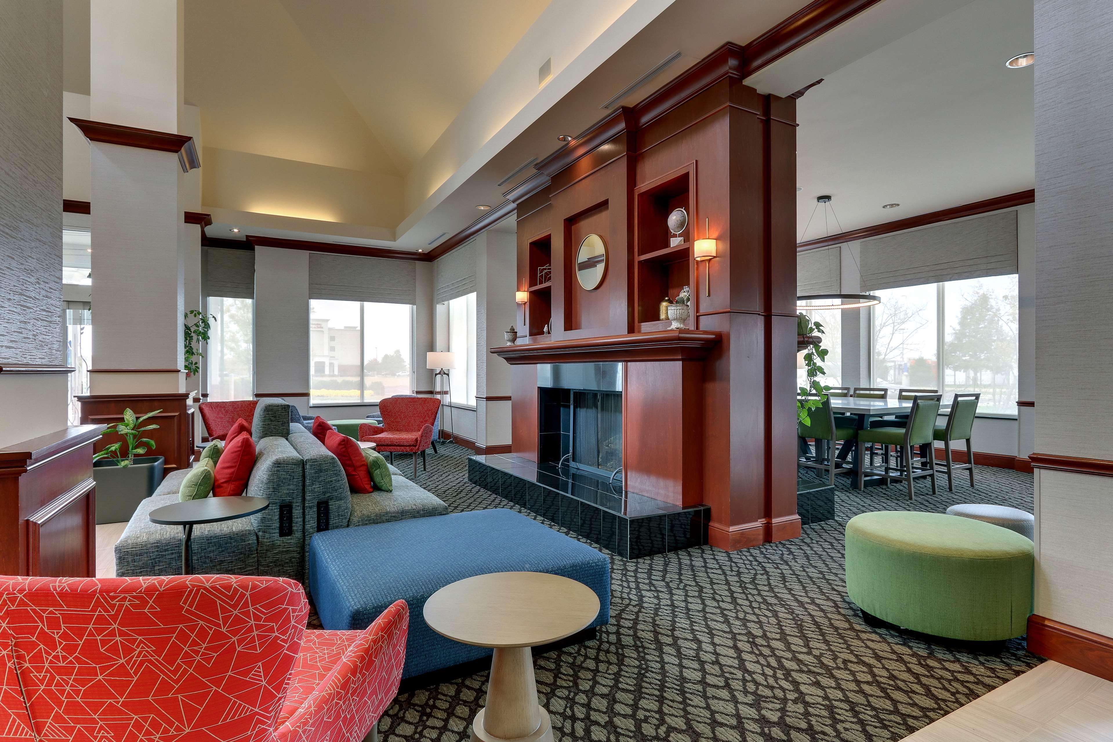 Hilton Garden Inn Indianapolis Airport Plainfield Exterior photo