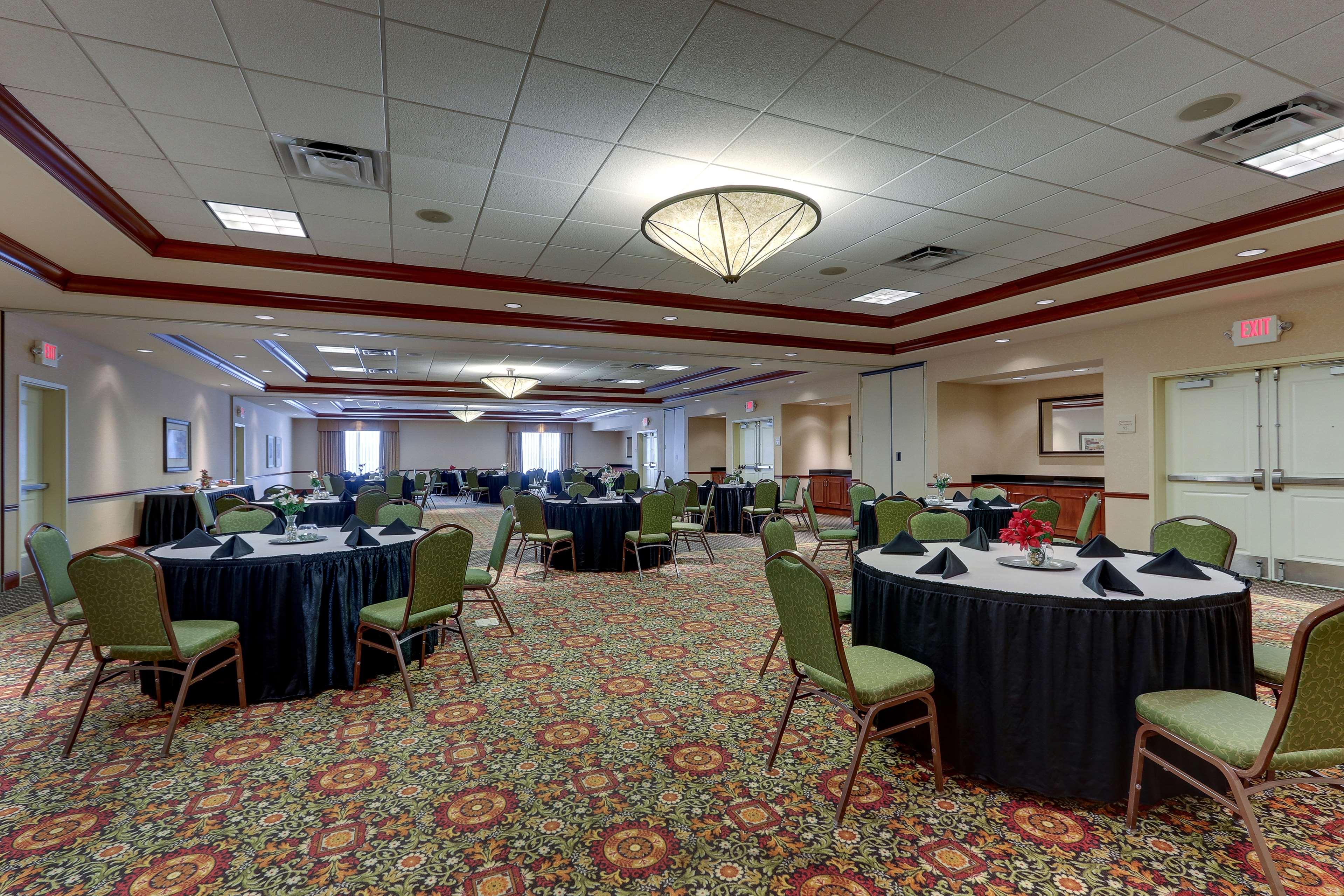 Hilton Garden Inn Indianapolis Airport Plainfield Exterior photo