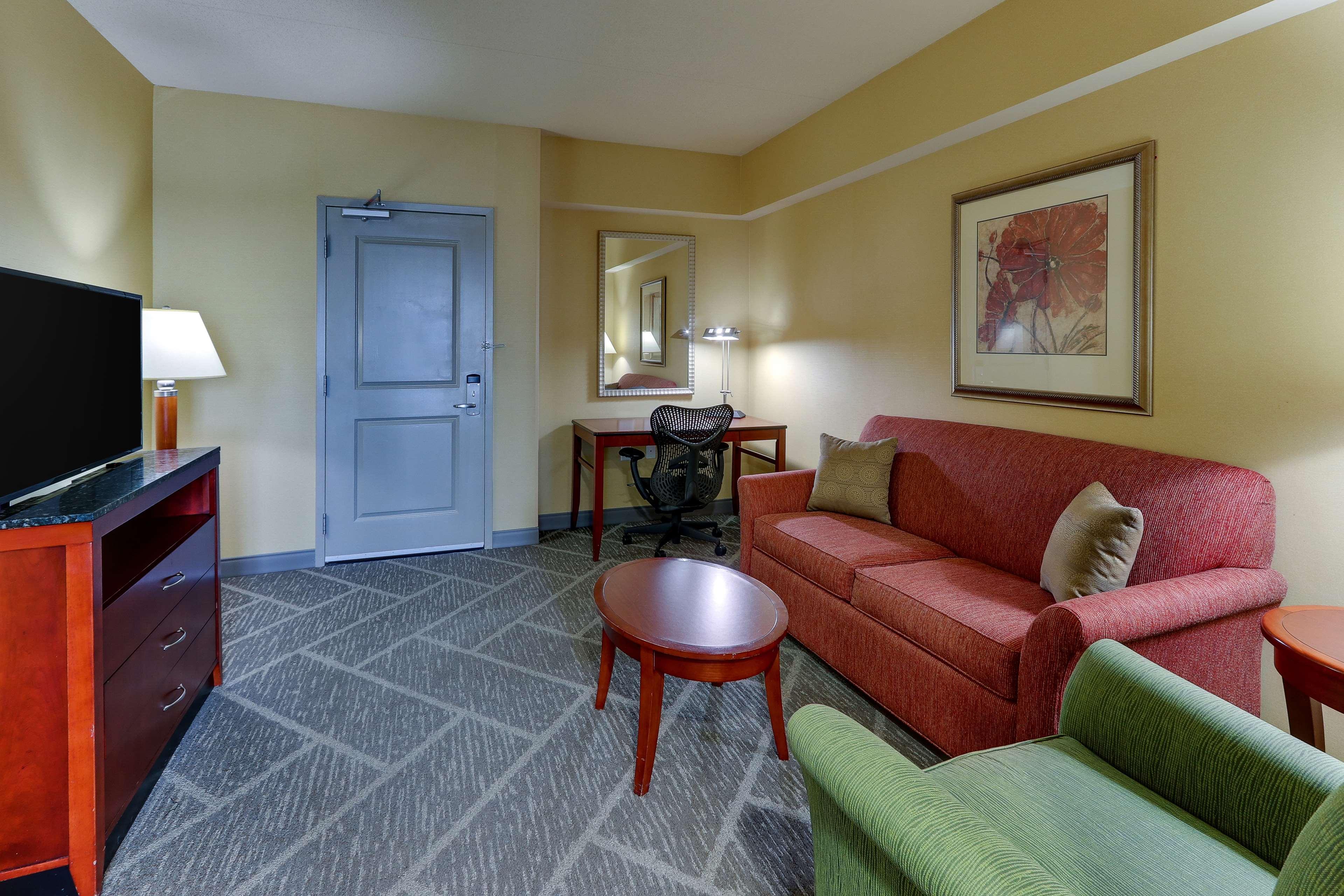 Hilton Garden Inn Indianapolis Airport Plainfield Exterior photo