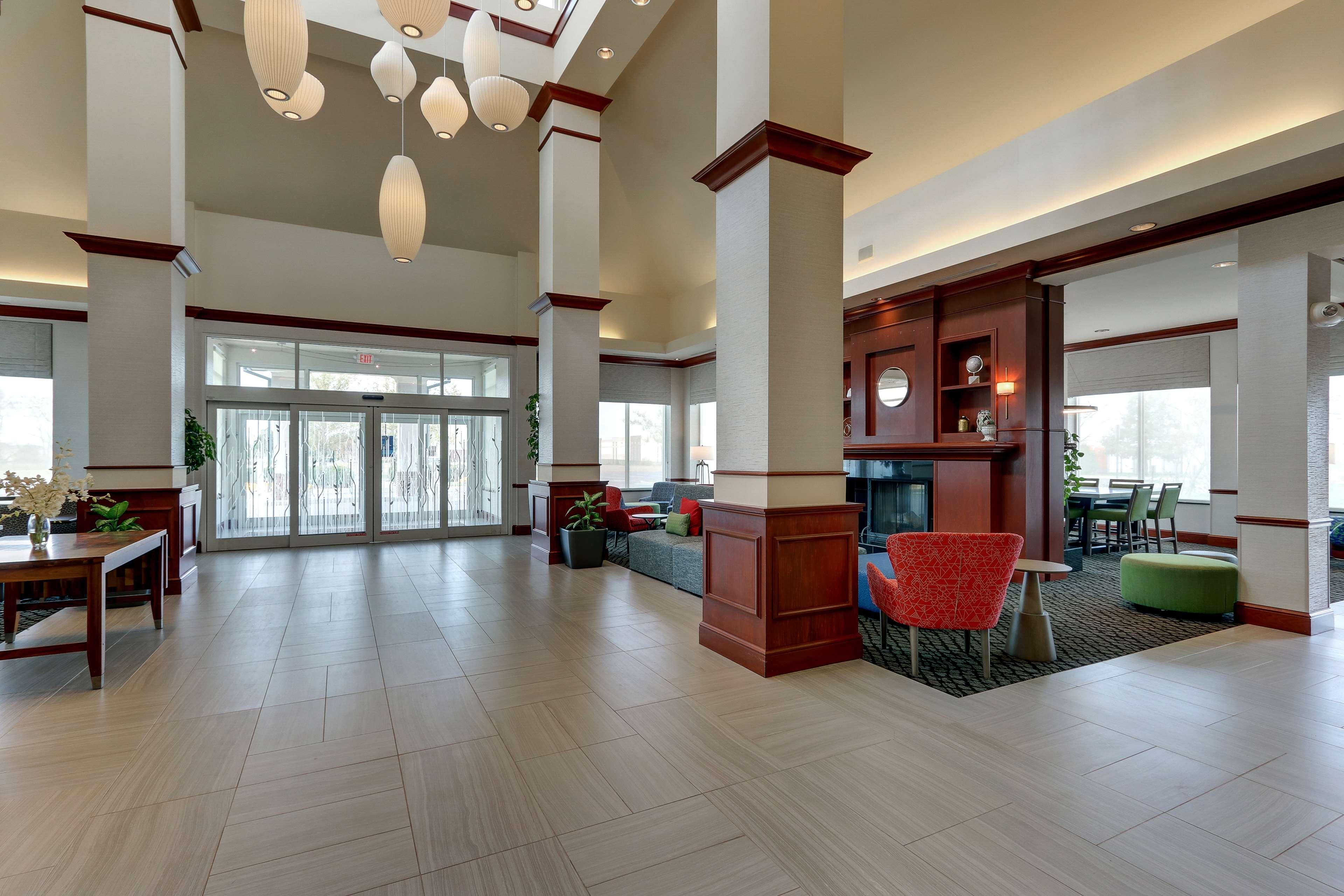 Hilton Garden Inn Indianapolis Airport Plainfield Exterior photo