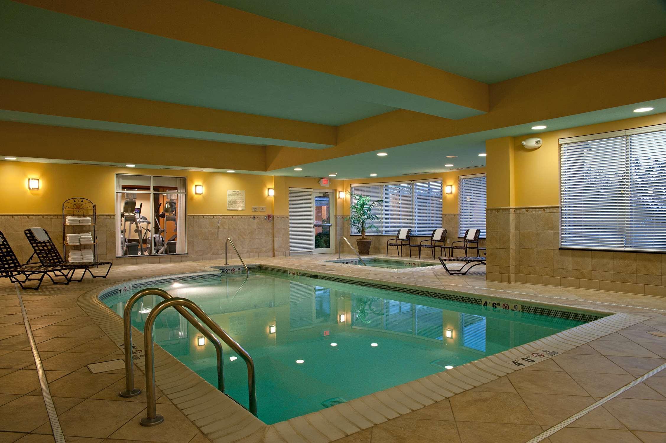 Hilton Garden Inn Indianapolis Airport Plainfield Exterior photo