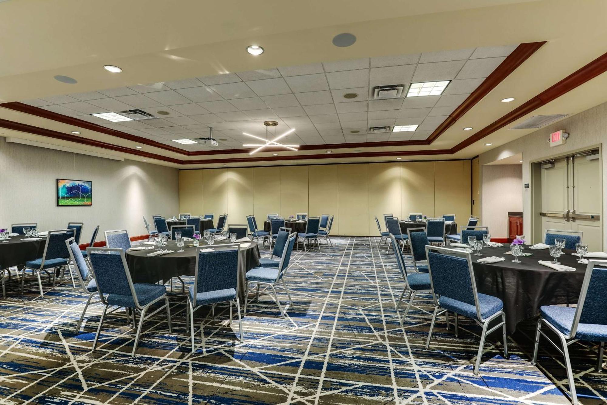 Hilton Garden Inn Indianapolis Airport Plainfield Exterior photo