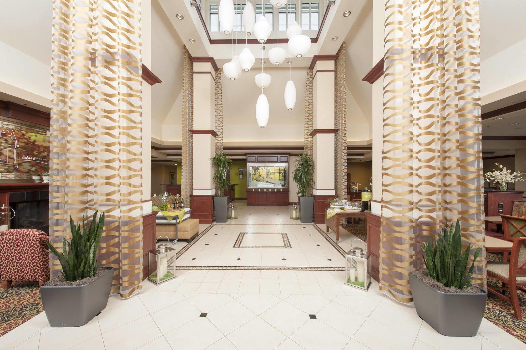 Hilton Garden Inn Indianapolis Airport Plainfield Exterior photo